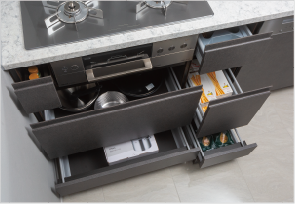 ソフトクローズ付スライド式収納